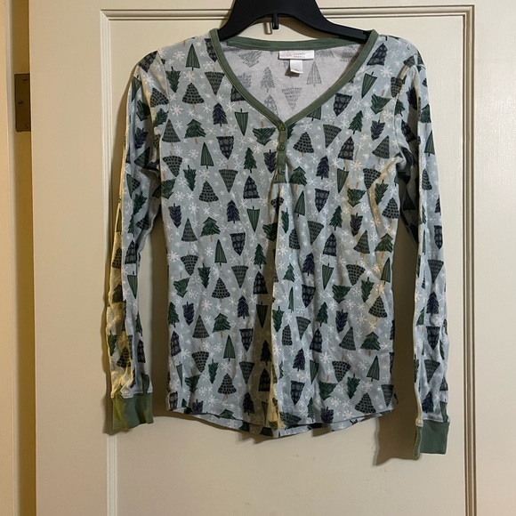 LC Lauren Conrad Tops - Lauren Conrad Christmas 🎄 pj top. Size small. Good condition.